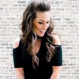 Meet your Posher, Caitlin